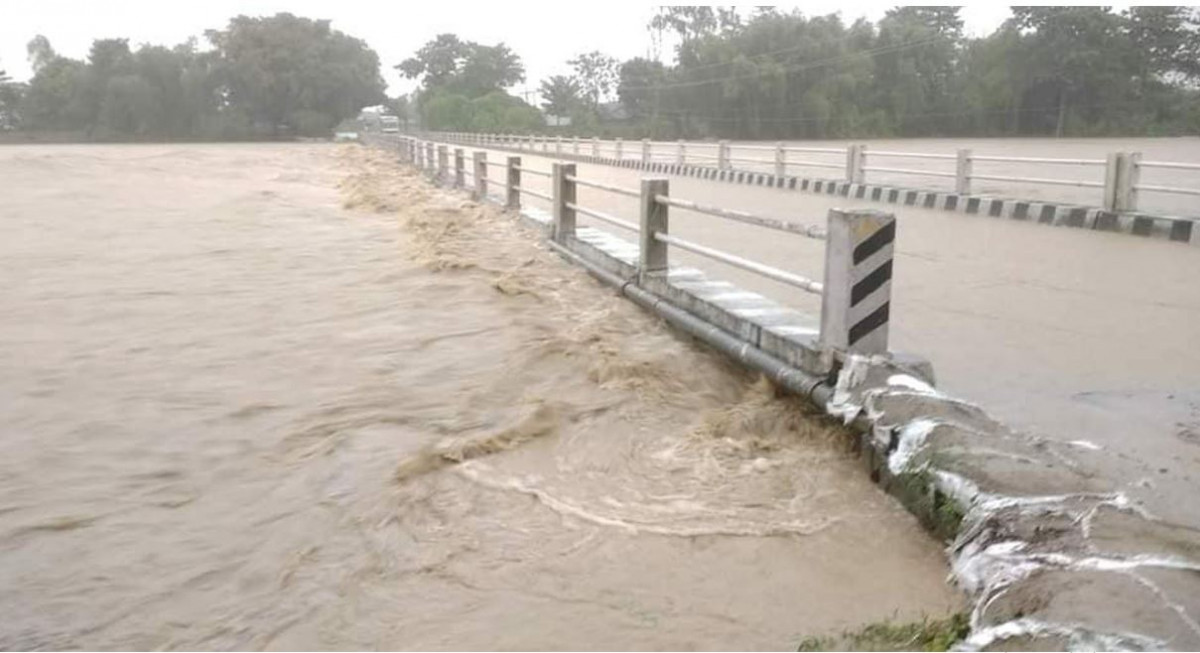 यी २३ स्थानमा नदीहरूले पार गरे खतराको तह, १४ स्थानमा चेतावनी (सूचीसहित)