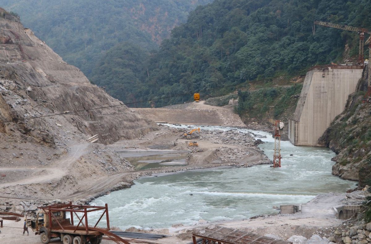 [ तस्वीर ] नौ सय मेगावाटको अरुण तेस्रो आयोजनाको  ड्याम साइड