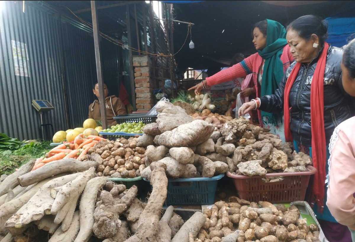 माघे संक्रान्तिको मुखमा प्रतिकेजी ३५ रुपैयाँले महँगियो तरुल, काउली, प्याजदेखि च्याउसम्मको भाउ बढ्यो