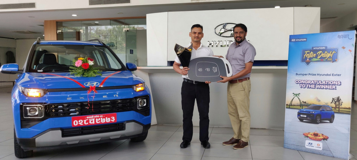 Prize Handed Over to Lucky Winner of “Hyundai Festive Delight 2080” Offer